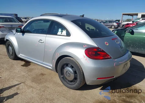 2013 Volkswagen Beetle 2.5L from USA, damaged, VIN 3VWJX7AT3DM663774